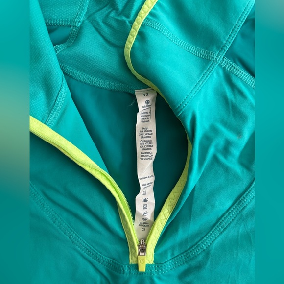 Lululemon trailbound 1/4 zip long sleeve - Picture 3 of 6